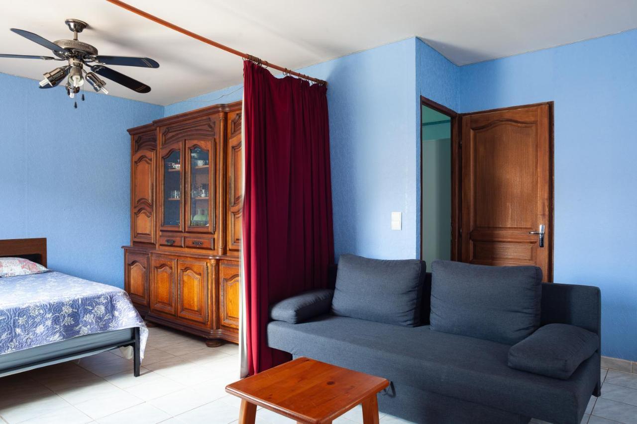 Appartement Avec Piscine Et Cuisine Roquefort-la-Bédoule Extérieur photo